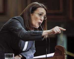 Soraya acusa. La Zola del PSOE.