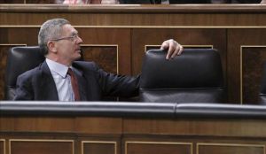 "¿Es que nadie quiere sentarse a mi lado?"